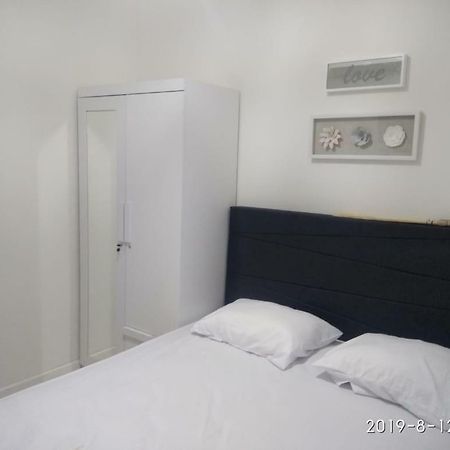 Vida View Apartement, Tower Asthon Unit 20 P Макасар Экстерьер фото