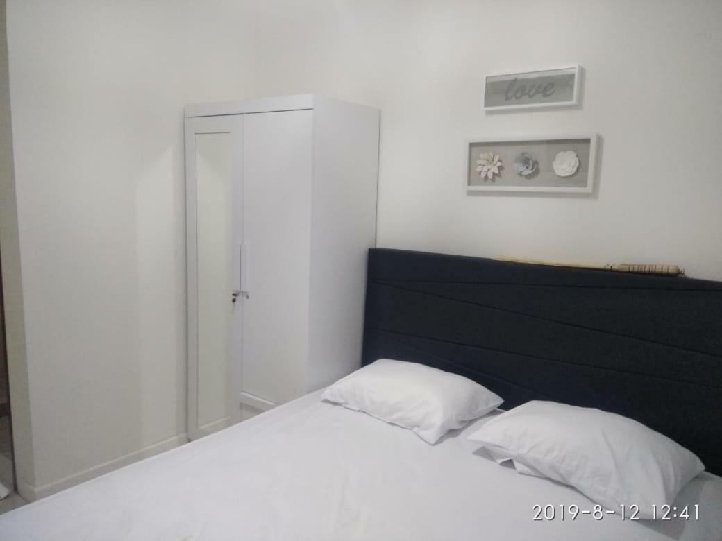 Vida View Apartement, Tower Asthon Unit 20 P Макасар Экстерьер фото