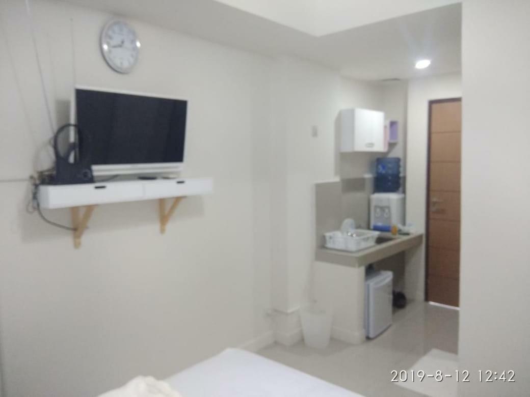Vida View Apartement, Tower Asthon Unit 20 P Макасар Экстерьер фото